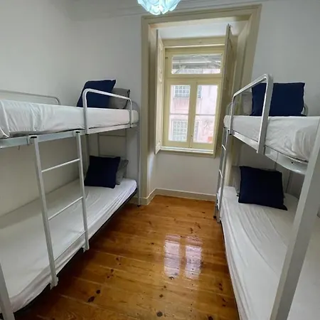 7 Seas 3 Hostel